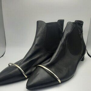Fabulous Retro looking AGL pull on ankle booties